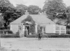 07 PJ Murry the GCC Agent and Mrs Murry at Agents House Lowtown 1 © Conroy Collection