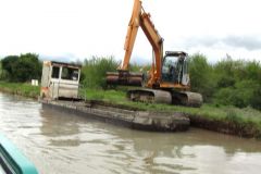 27-Dredging-on-Grand-nr-Shee-Bridge-May-2013-by-NBThePuzzler